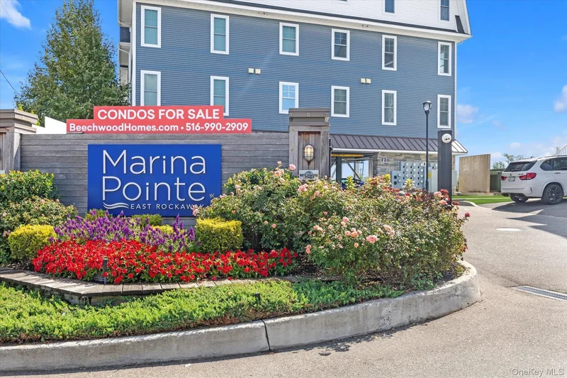 214 Marina Pointe Drive, 214 - East Rockaway, New York