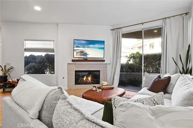 48 Baycrest Court 32, Newport Beach, California, United States. - Photo 4