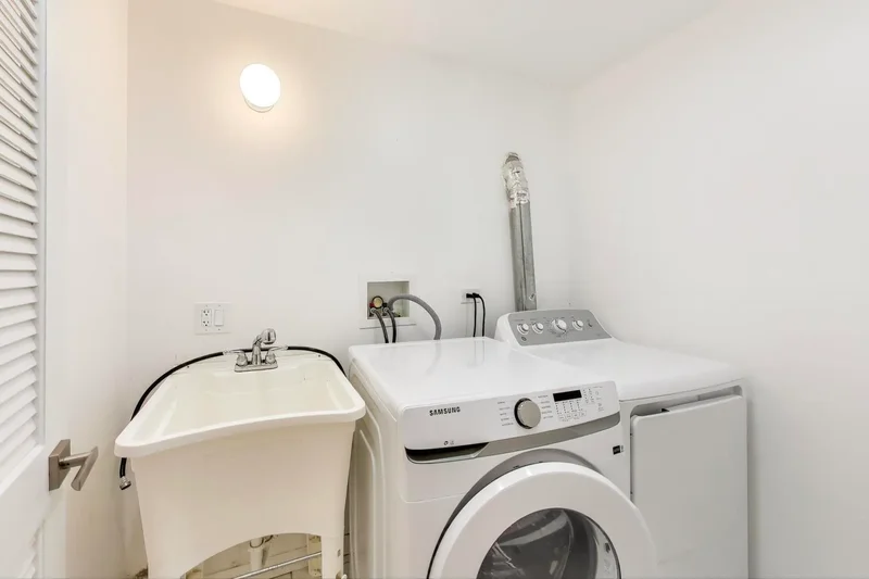 3409 W CORTLAND Street, Chicago, Illinois, United States. - Photo 26