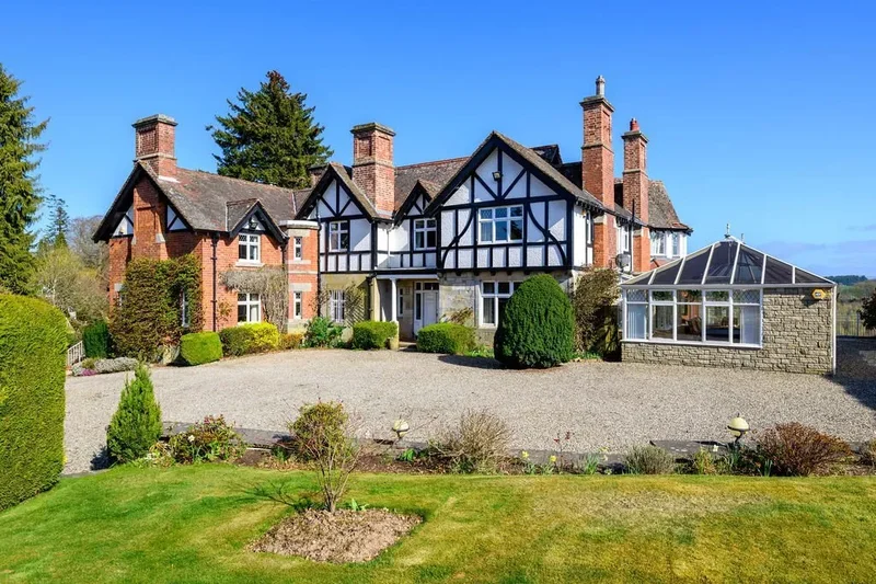 A unique home and fishing lodge in a stunning setting overlooking the River Tay.