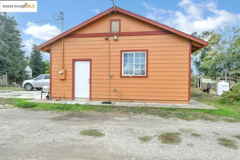 8190 French Camp Dr, Manteca, California, United States. - Photo 3