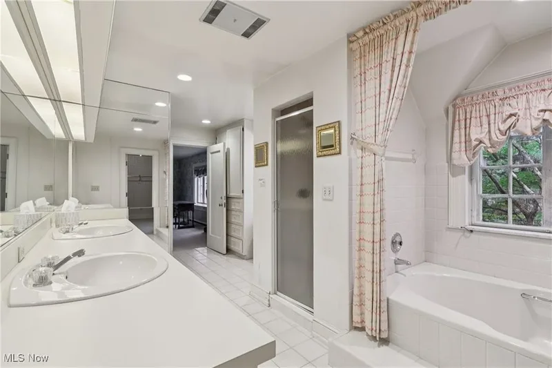 2005 Stockbridge Road, Akron, OH, 44313, USA, Akron, Ohio, United States. - Photo 20