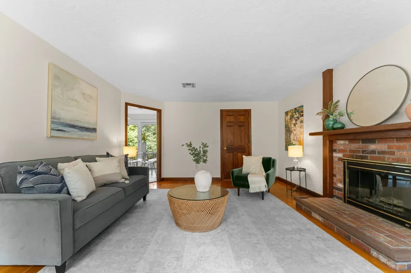 769  Edgell Rd , Framingham, MA 01701, Framingham, Massachusetts, United States. - Photo 9