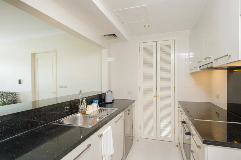 Raffles Residences 1, Raffles Drive, Makati Ave, Makati City, 00, Makati, Metro Manila, Philippines. - Photo 13