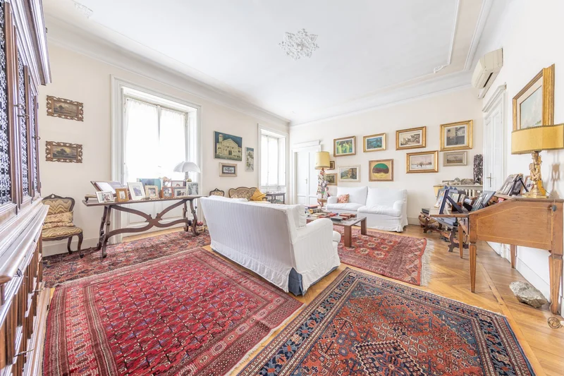 Penthouse for sale in Milan, Central Station