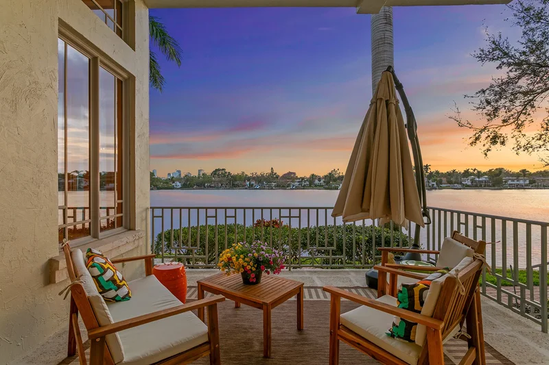 950 Monterey Point NE, St Petersburg, FL 33704, St. Petersburg, Florida, United States. - Photo 46