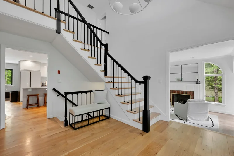 60 Wildcat Road, Burlington, Connecticut, United States. - Photo 3
