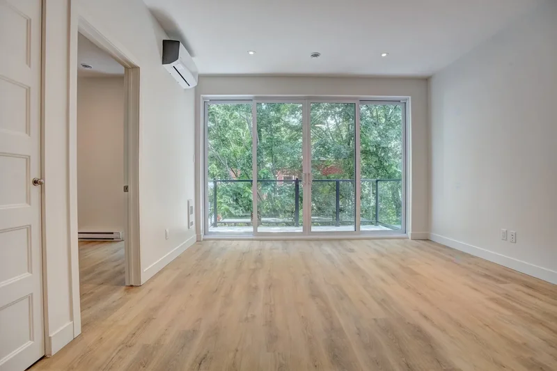 2356 2360 Rue Logan, Montréal, Quebec, Canada. - Photo 30