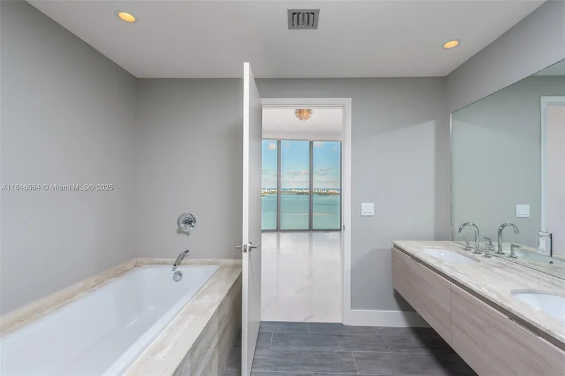 2900 NE 7th Ave 3903, Miami, Florida, United States. - Photo 15