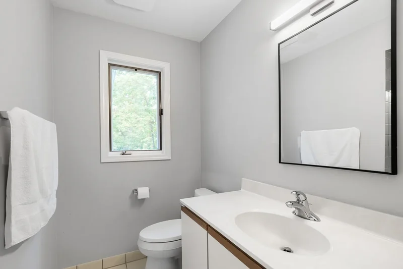 55 Trowbridge Circle , Lake Bluff, IL 60044, Lake Bluff, Illinois, United States. - Photo 24