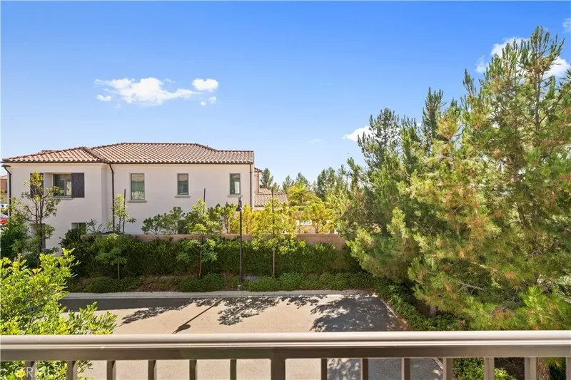 100 Viano, Irvine, CA 92602, Irvine, California, United States. - Photo 44