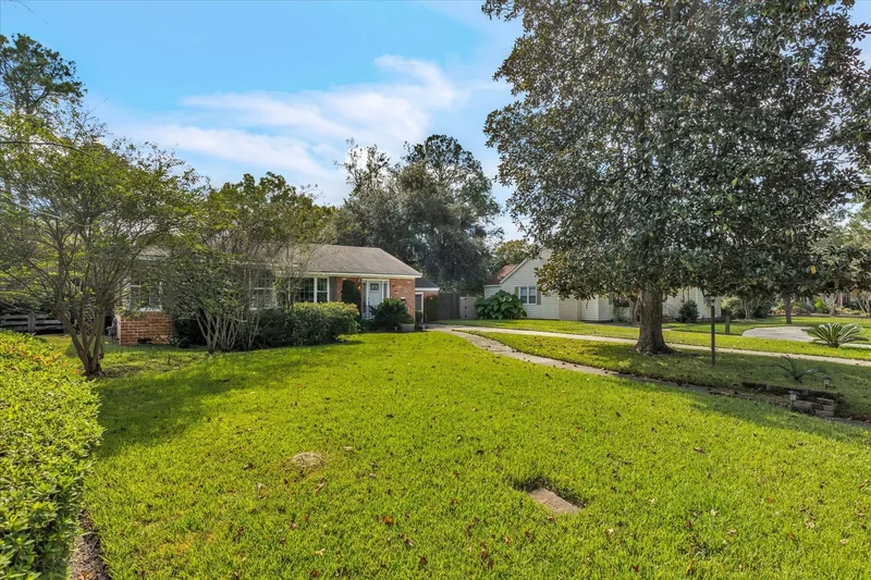 223 East 64th Street, Savannah, GA 31405, Savannah, Georgia, United States. - Photo 41