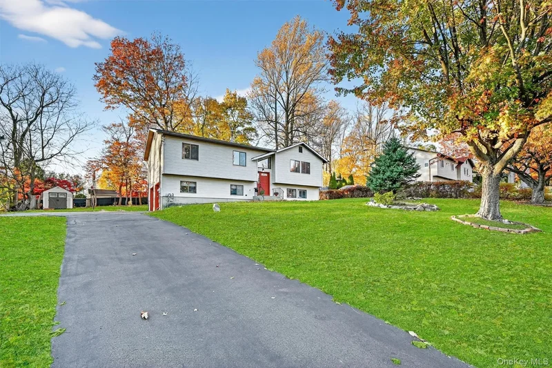 5 Schettig Court, Spring Valley, NY 10977, Spring Valley, New York, United States. - Photo 6