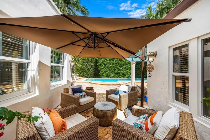 5621 Alton Rd, Miami Beach, Florida, United States. - Photo 10