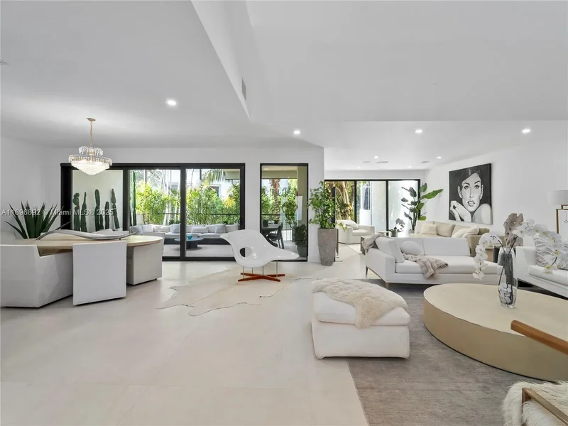 2000 S Bayshore Dr 4, Miami, Florida, United States. - Photo 41