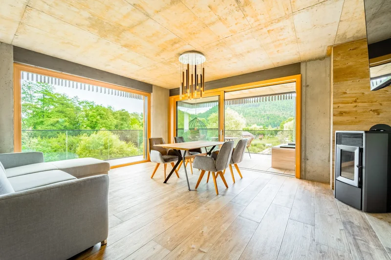 Lakefront Investment: New Apartment with Private Lake Access – Primarily Tourist Use