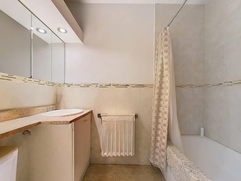4674 4676 Av. Earnscliffe, Montréal, Quebec, Canada. - Photo 28