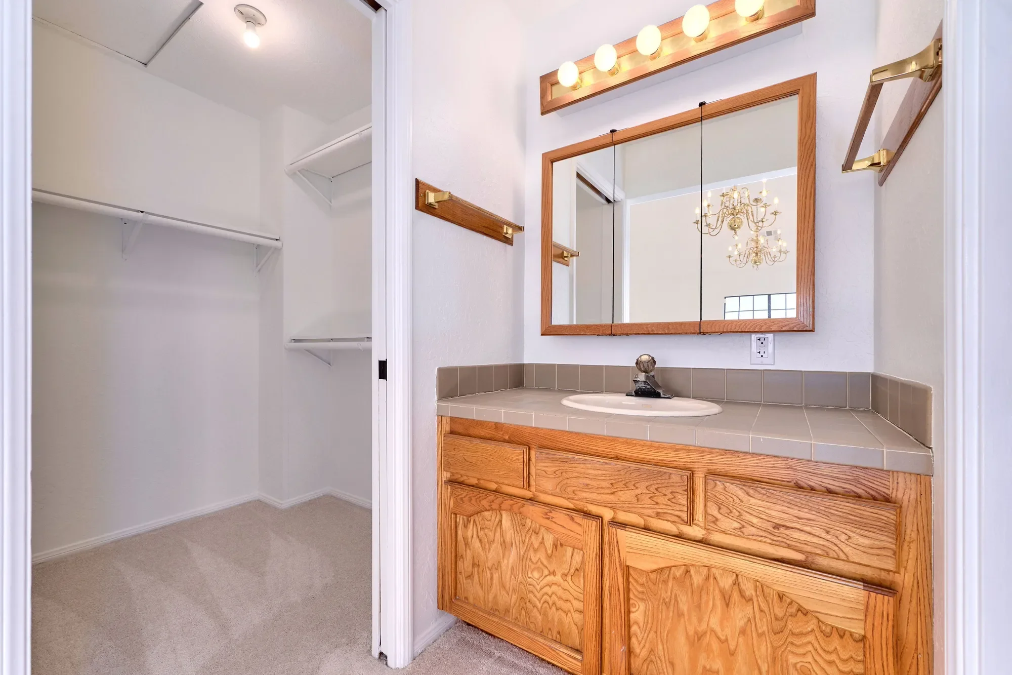 751 Wildwood Avenue, Thousand Oaks, CA 91360, Thousand Oaks, California, United States. - Photo 43