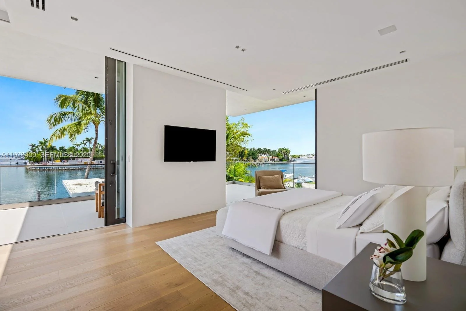 6480 Allison Rd, Miami Beach, Florida, United States. - Photo 17
