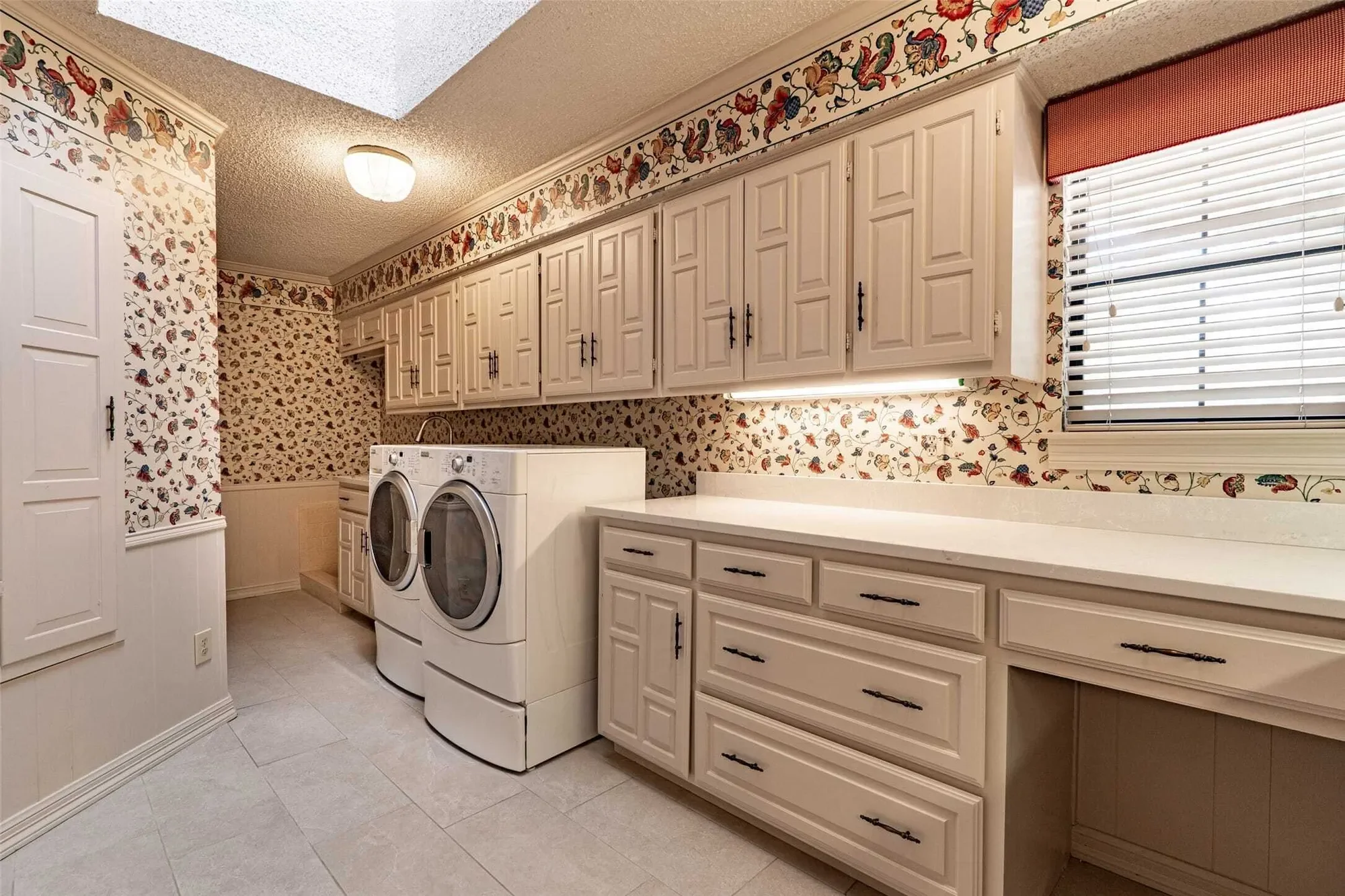 9408 Spring Hollow Drive, Dallas, TX, 75243, USA, Dallas, Texas, United States. - Photo 12