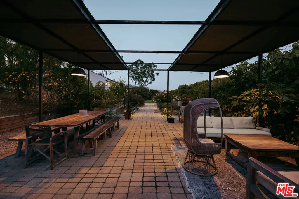27860 Winding Way, Malibu, California, United States. - Photo 6