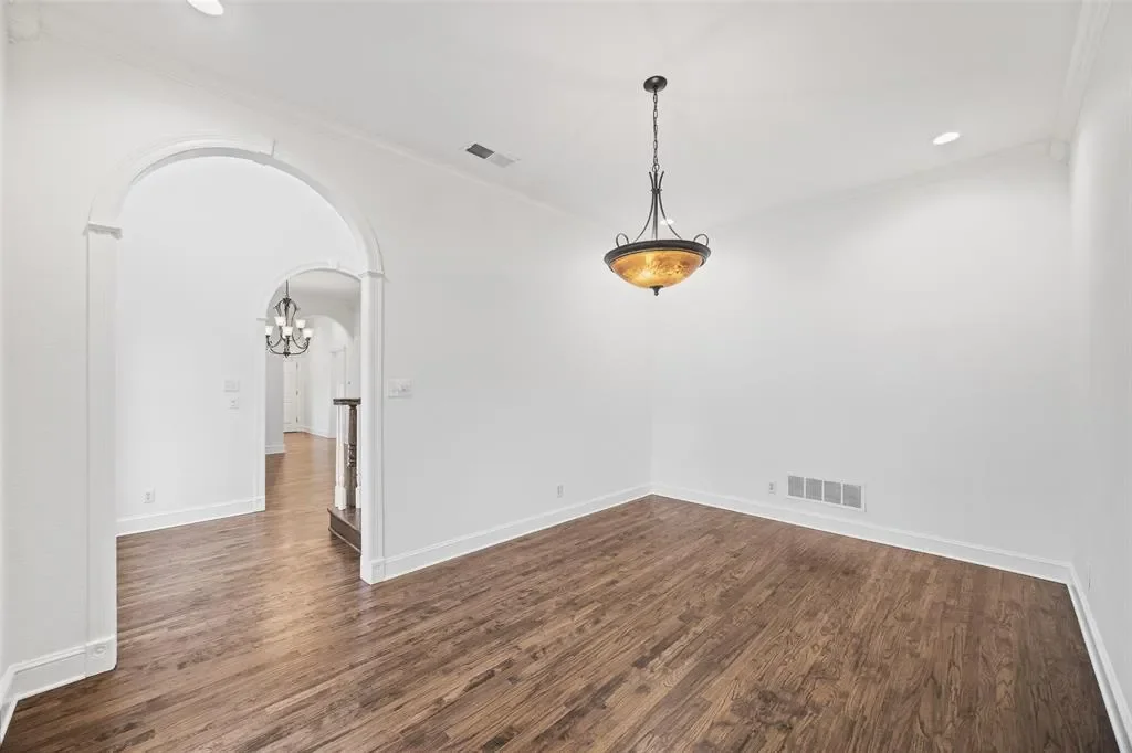 Gallery photo 6
