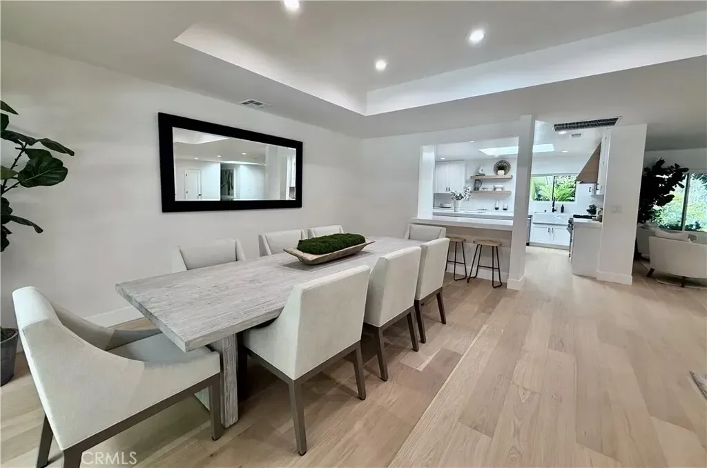 16430 Dorado Drive, Los Angeles, California, United States. - Photo 10