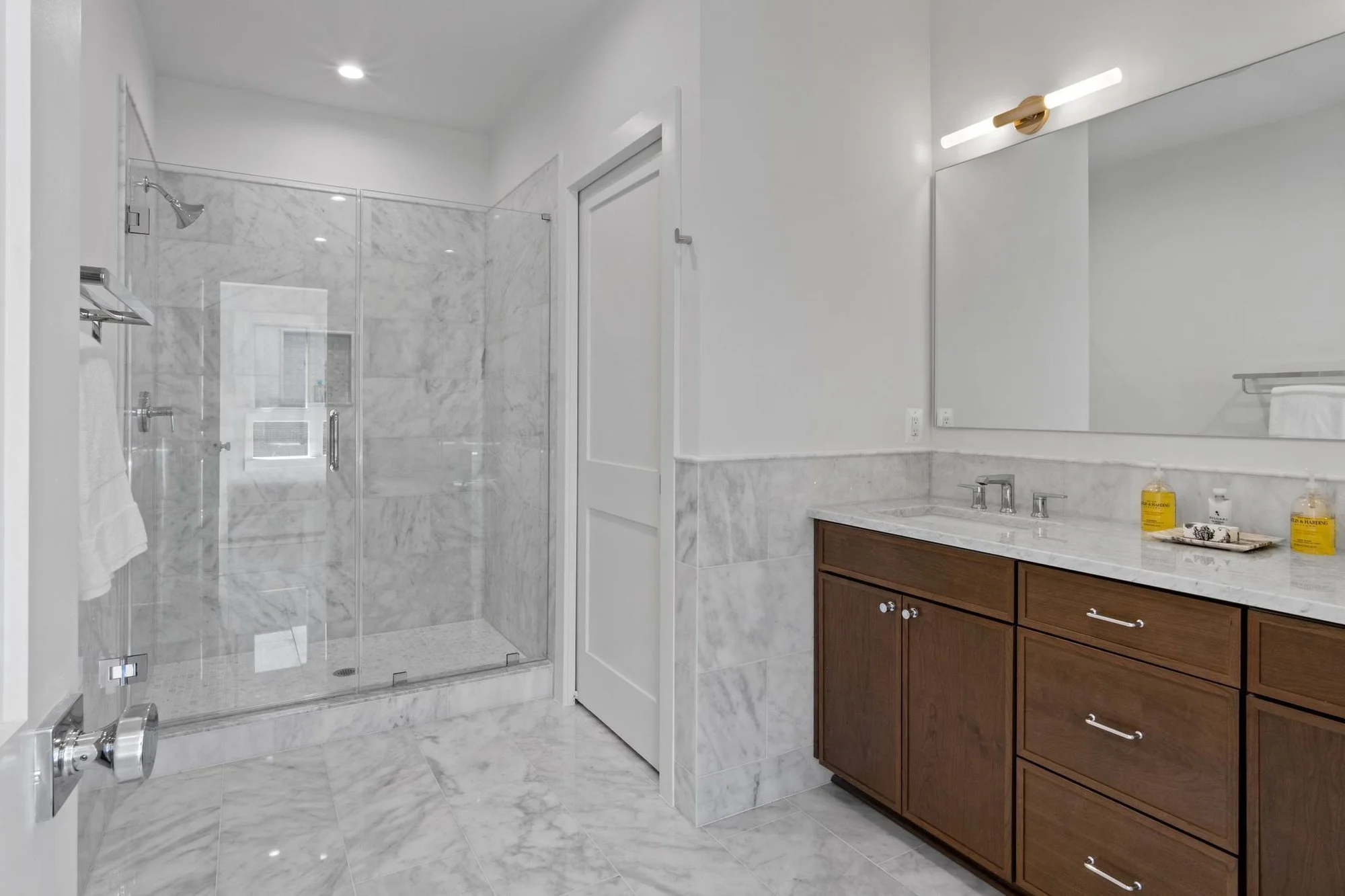223 S Union Street , Alexandria, VA 22314, Alexandria, Virginia, United States. - Photo 15