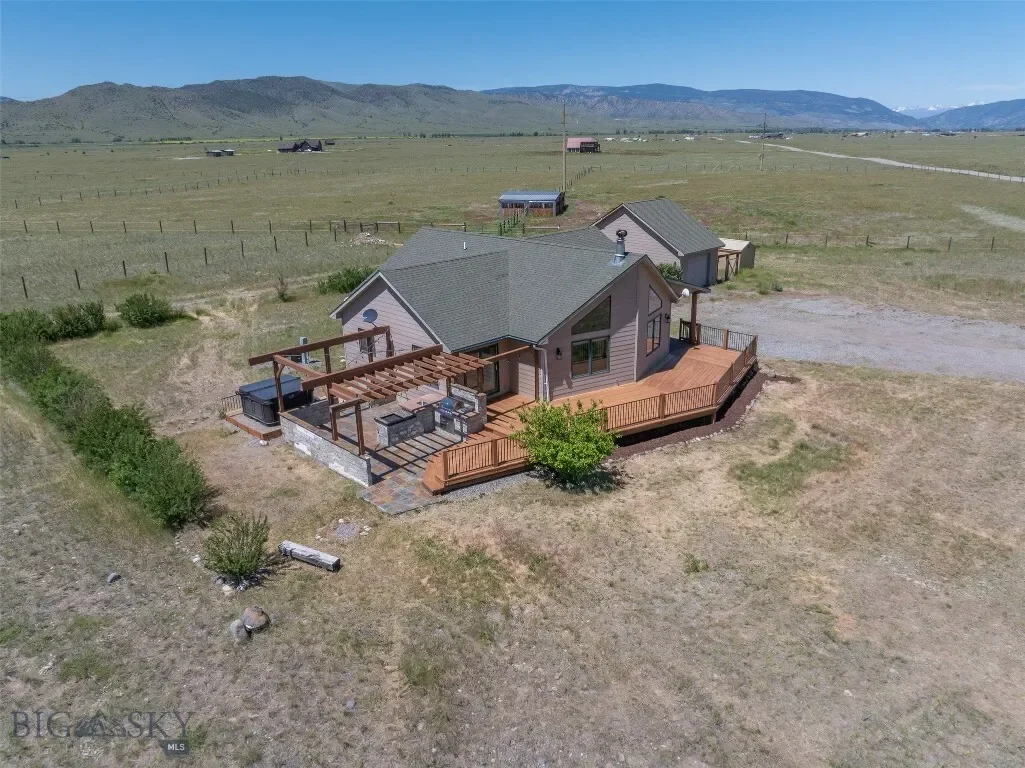 138 Inverness, Livingston, Montana, United States. - Photo 1