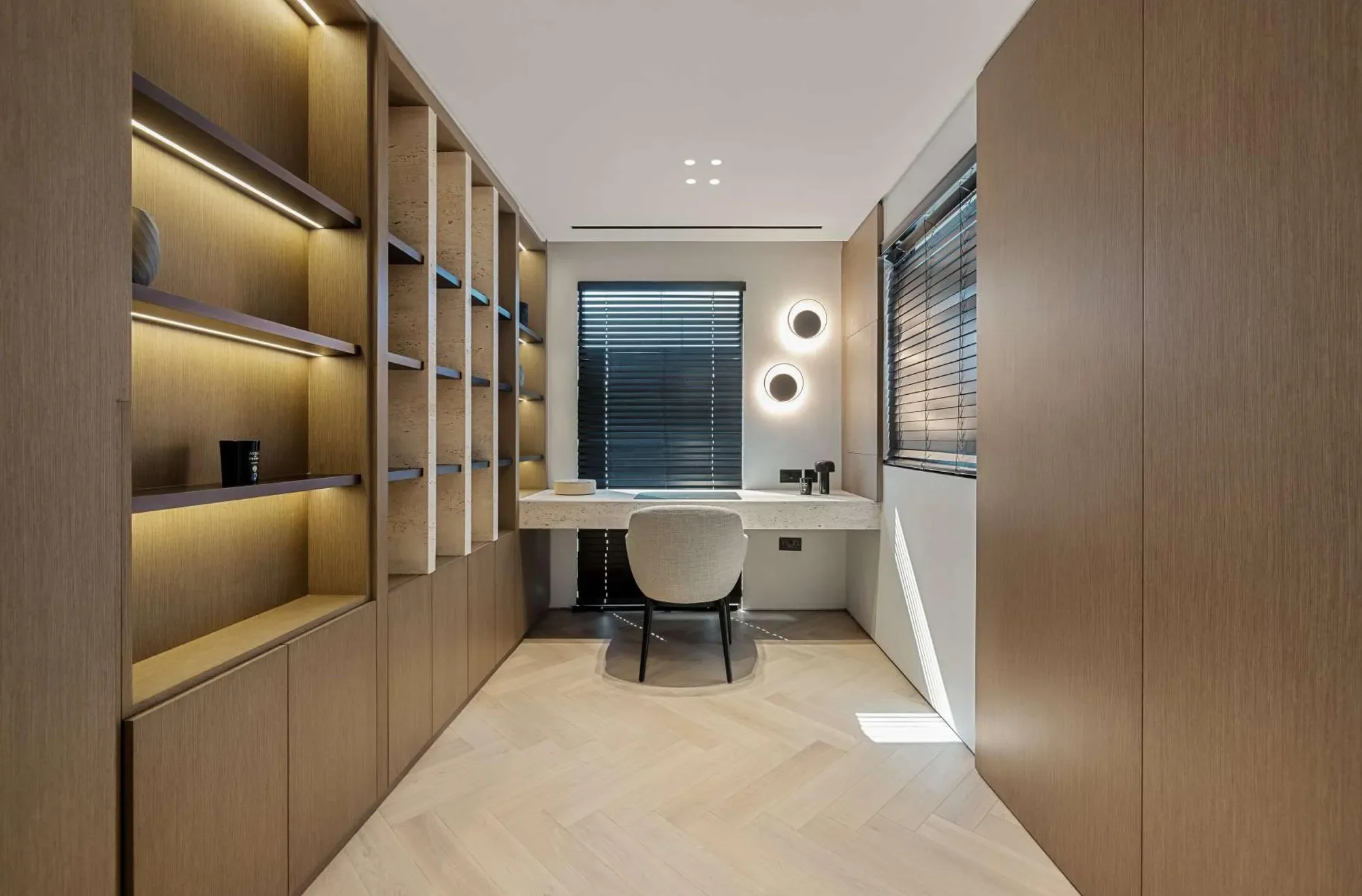 Modern 3 floors renovated villa on a High Number Location