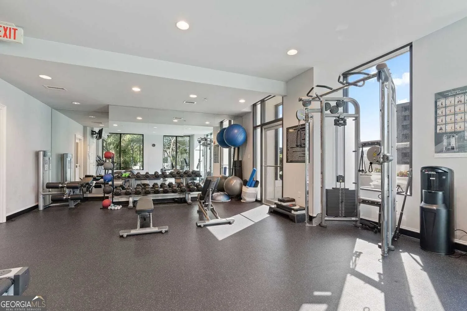 2828 Peachtree Road NW, Atlanta, Georgia, United States. - Photo 54