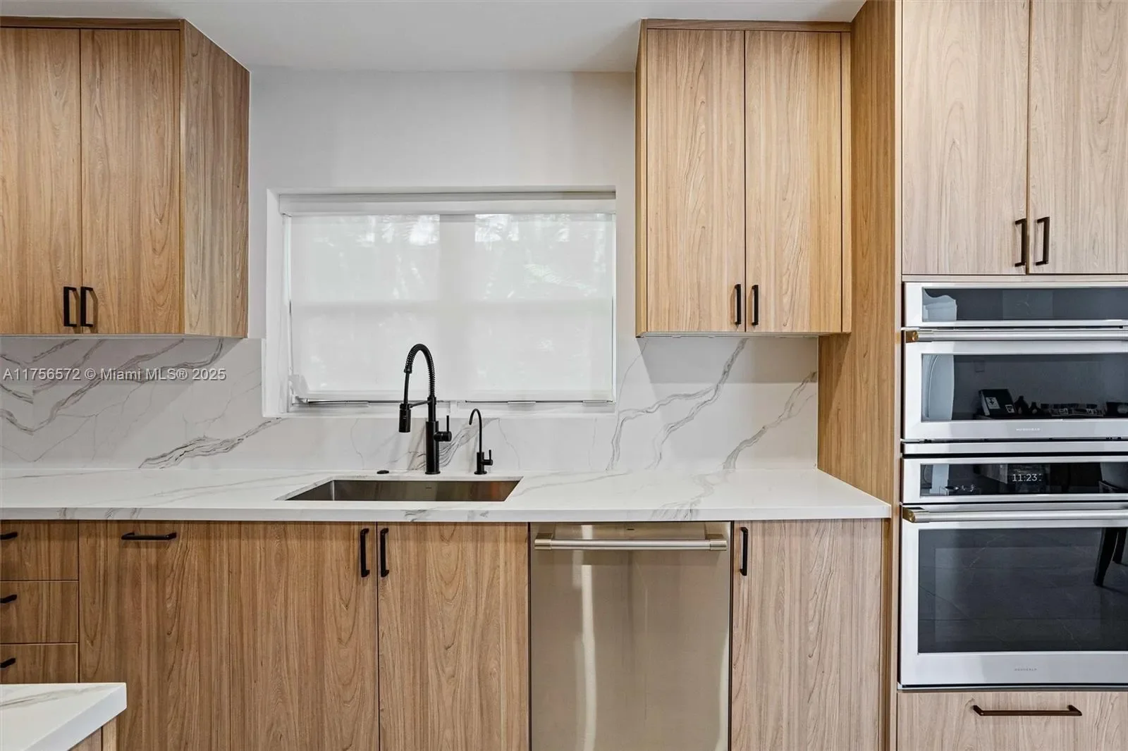 5925 La Gorce Dr, Miami Beach, Florida, United States. - Photo 14