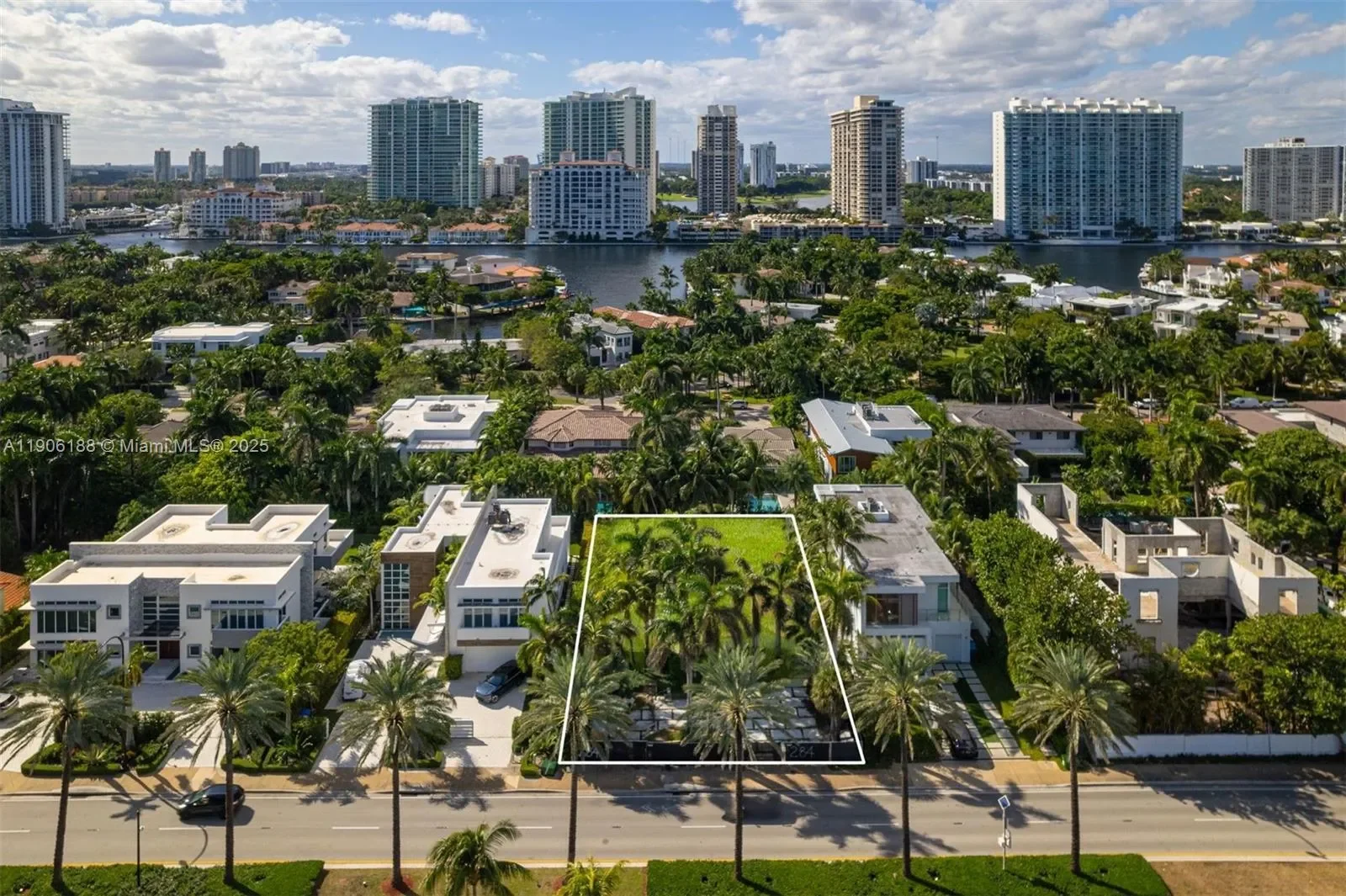 284 Ocean Blvd, Golden Beach, Florida, United States. - Photo 19