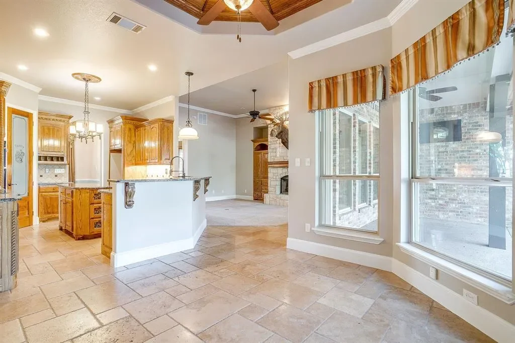 9549 Dickson Road, Fort Worth, Texas, United States. - Photo 15