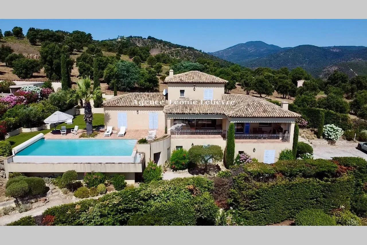 Sainte-Maxime, Provence-Alpes-Côte d'Azur, France. - Photo 7