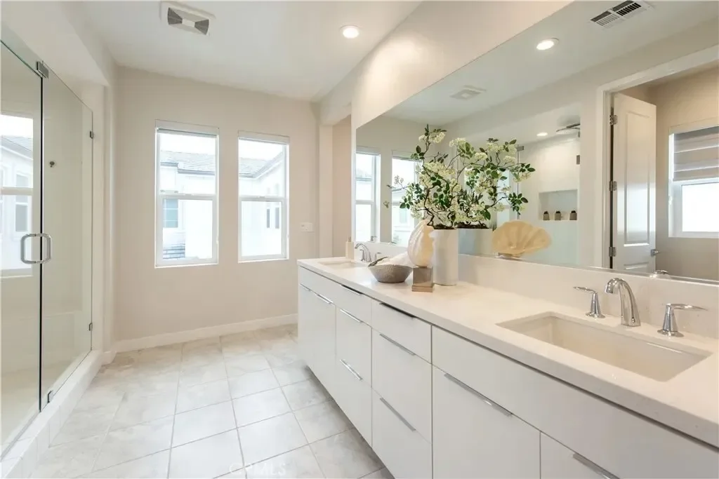 220 Holliston, Lake Forest, California, United States. - Photo 29