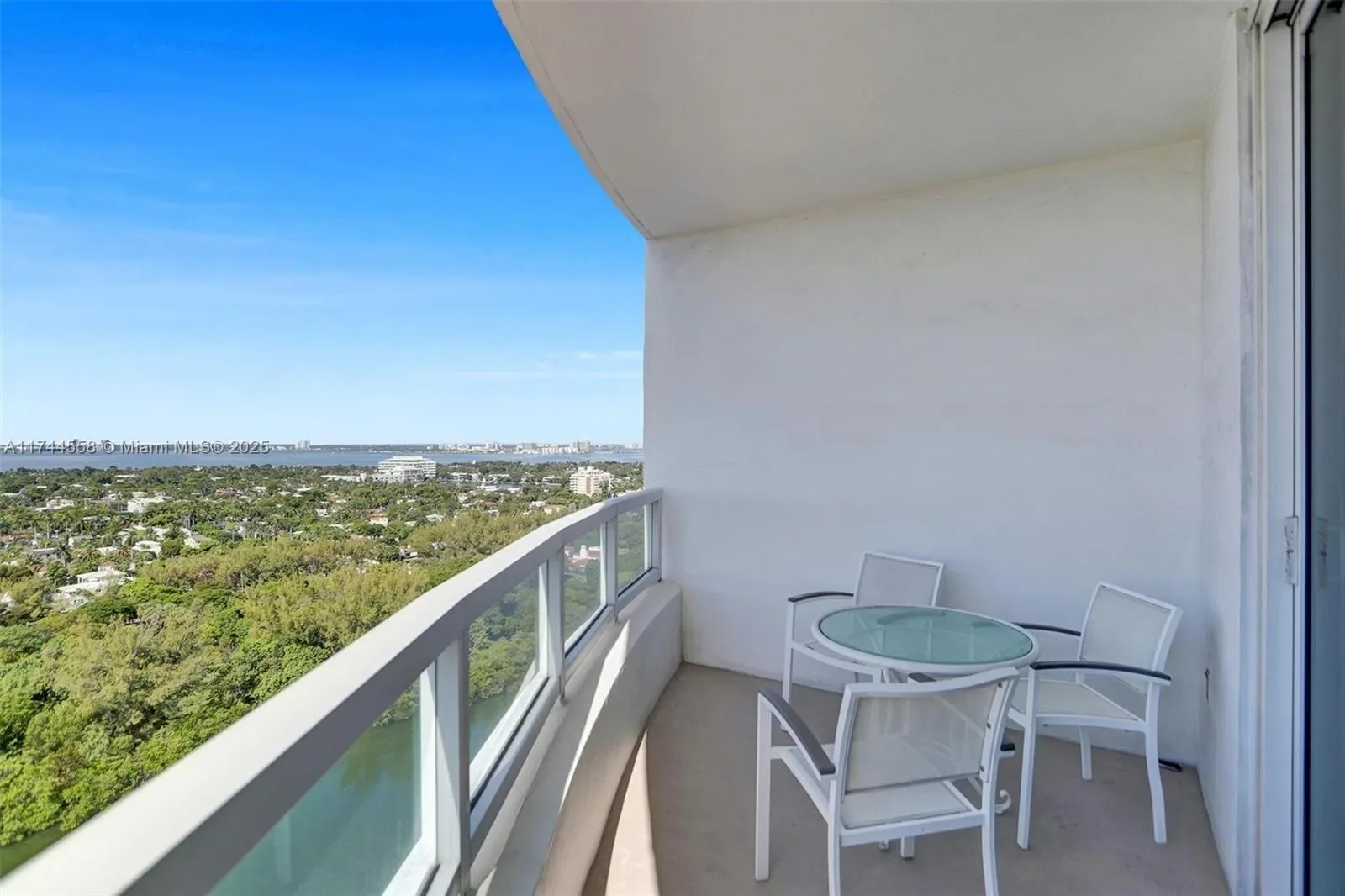 4401 Collins Ave 2114/2116, Miami Beach, Florida, United States. - Photo 16