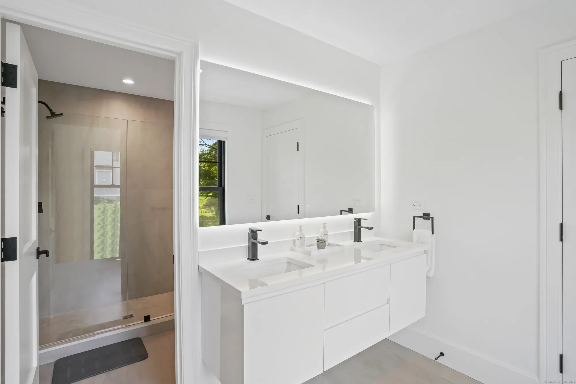 Gallery photo 11