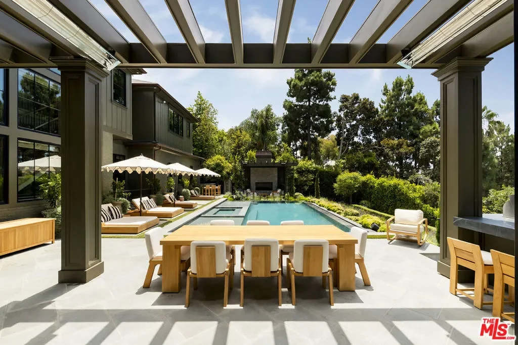 1529 Amalfi Drive, Los Angeles, California, United States. - Photo 25