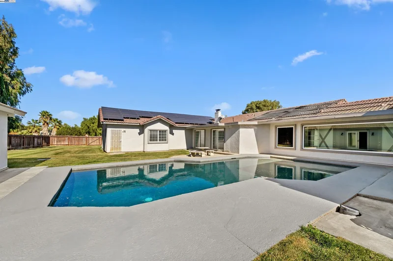 23551 Rancho Ramon Ct, Tracy, California, United States. - Photo 8
