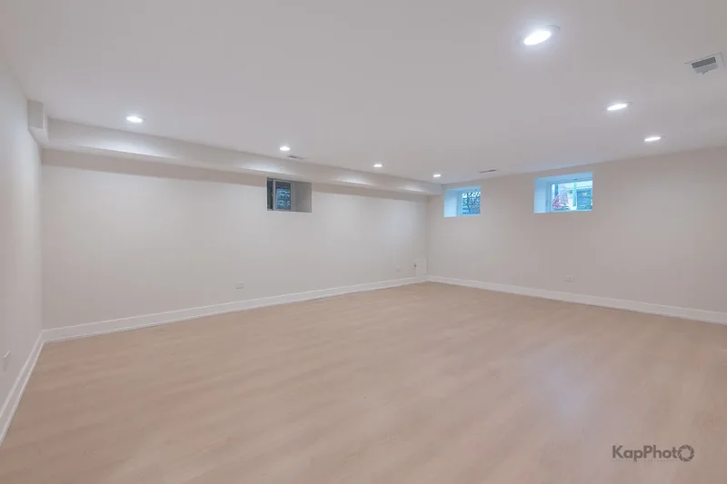 3621 S Wallace Street, Chicago, IL 60609, Chicago, Illinois, United States. - Photo 18