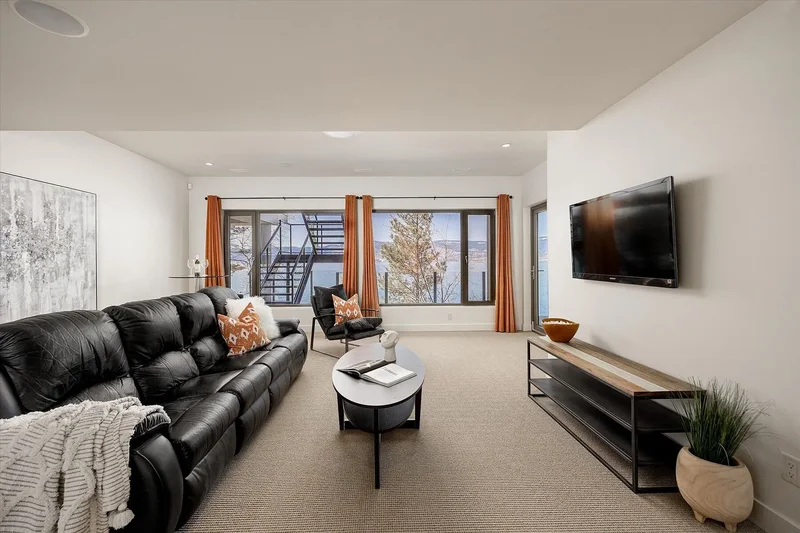 5560 Lakeshore Road, Kelowna, BC V1W 4J4, Kelowna, British Columbia, Canada. - Photo 14