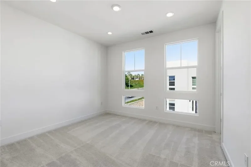 101 Red Oak, Lake Forest, California, United States. - Photo 47