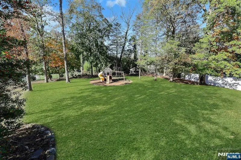 64 Powderhorn Drive, Wayne, NJ 07470, Wayne, New Jersey, United States. - Photo 29
