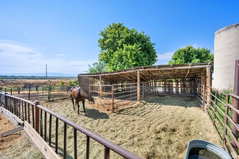 1632 S MAIN ST, Springville, Utah, United States. - Photo 4