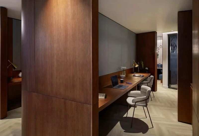 Radley House, Prince of Wales Drive, London, England, United Kingdom. - Photo 9