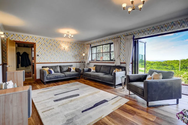 Homestead Drive, Basildon, Langdon Hills, England, United Kingdom. - Photo 26