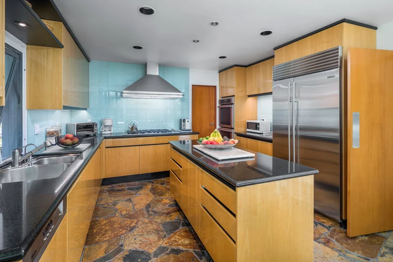 255 S Bentley Ave, Los Angeles, CA 90049, Los Angeles, California, United States. - Photo 12