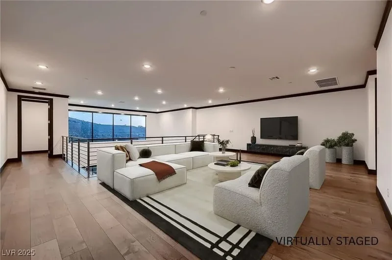 917 Vegas View Drive, Henderson, Nevada, United States. - Photo 25