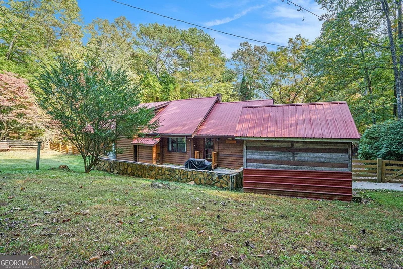 98 Bear Lane, Blue Ridge, GA 30513, Blue Ridge, Georgia, United States. - Photo 14
